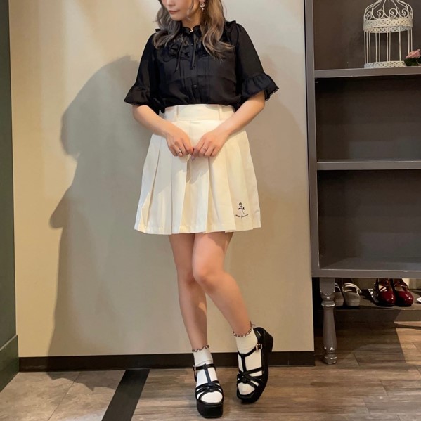 ♡モノトーンガーリーコーデのご紹介♡