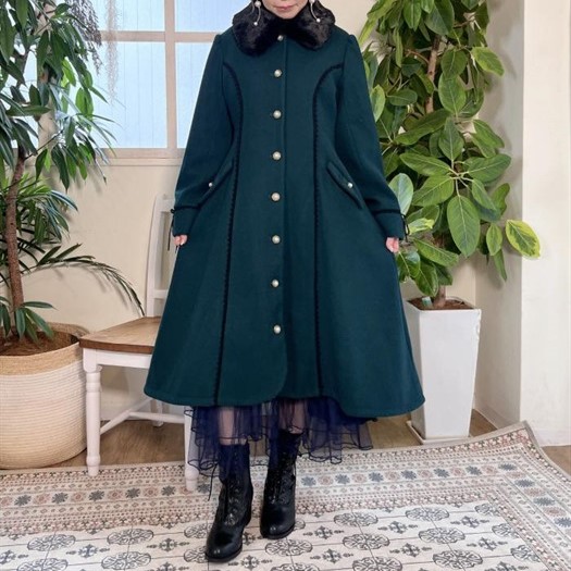 ♡クラシカルなロングコート入荷中♡