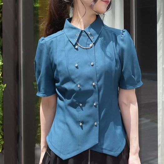 ♡すっきりシルエットなブラウス入荷中♡